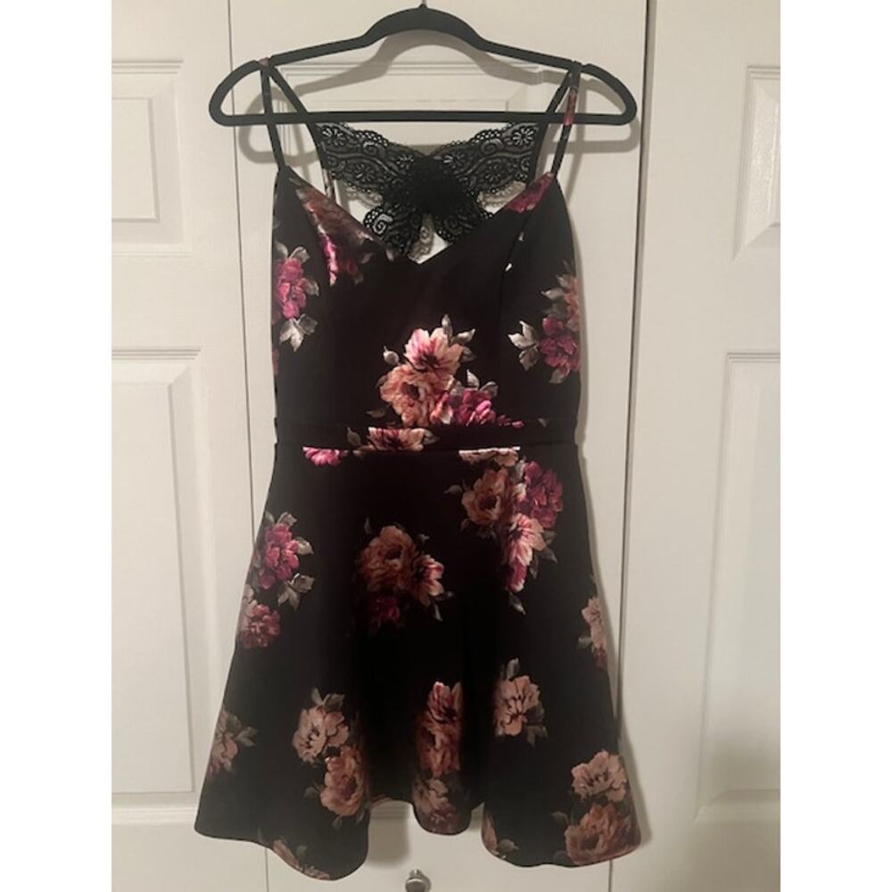 Black Floral Print Junior's dress (size 13) from Speechless
